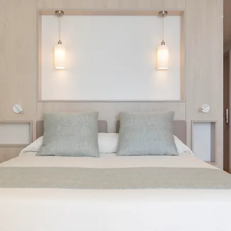 Palia Maria Eugenia Hotell 4*